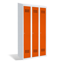 3dveřová šatní skříň s přepážkou a vestavěnou šikmou stříškou, LOCKER H 3 BWM TOP SHELF
